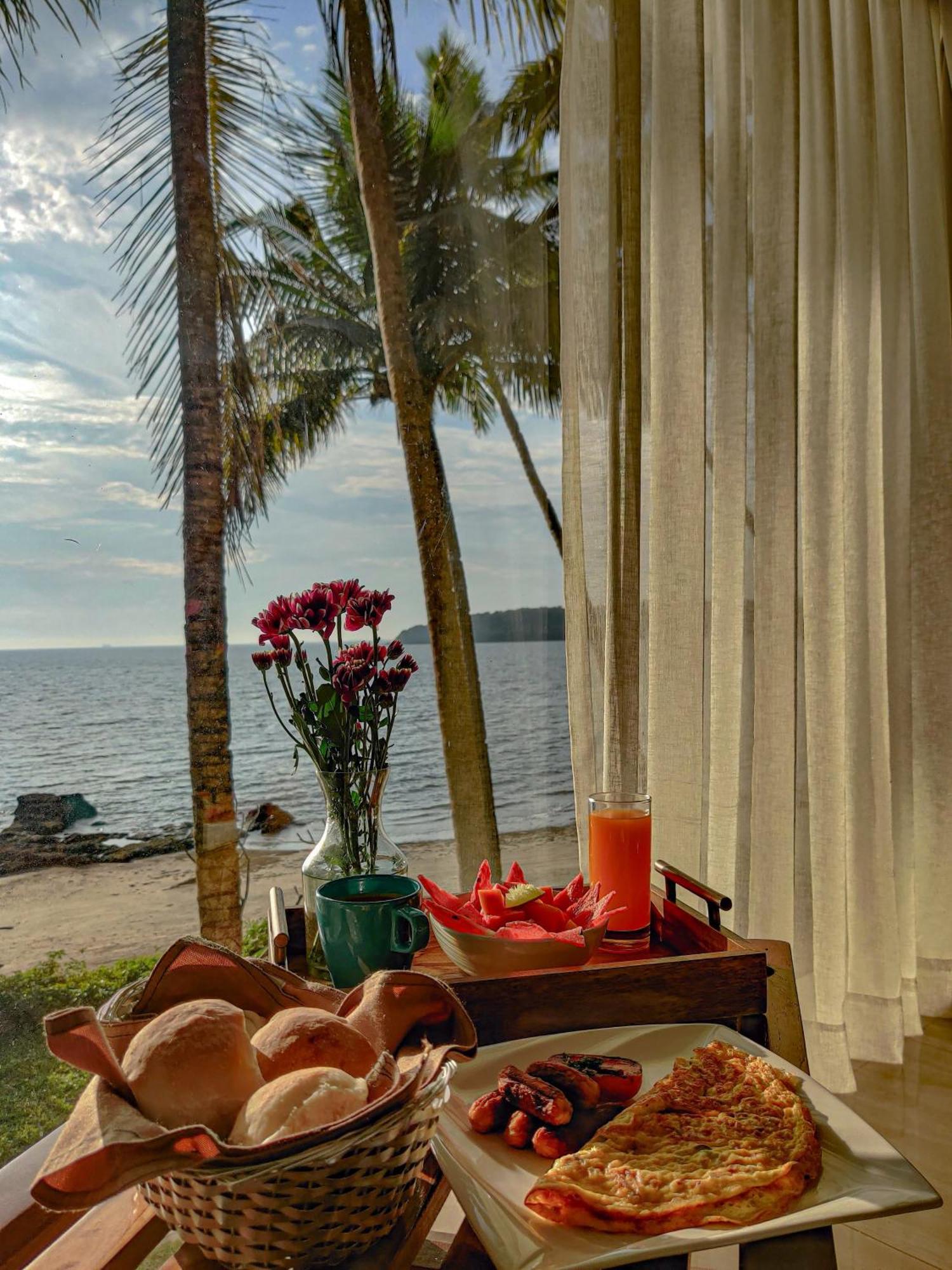 Bambolim Beach Resort Extérieur photo