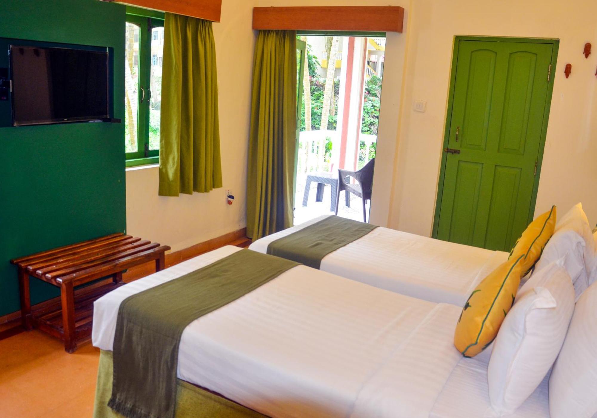 Bambolim Beach Resort Extérieur photo