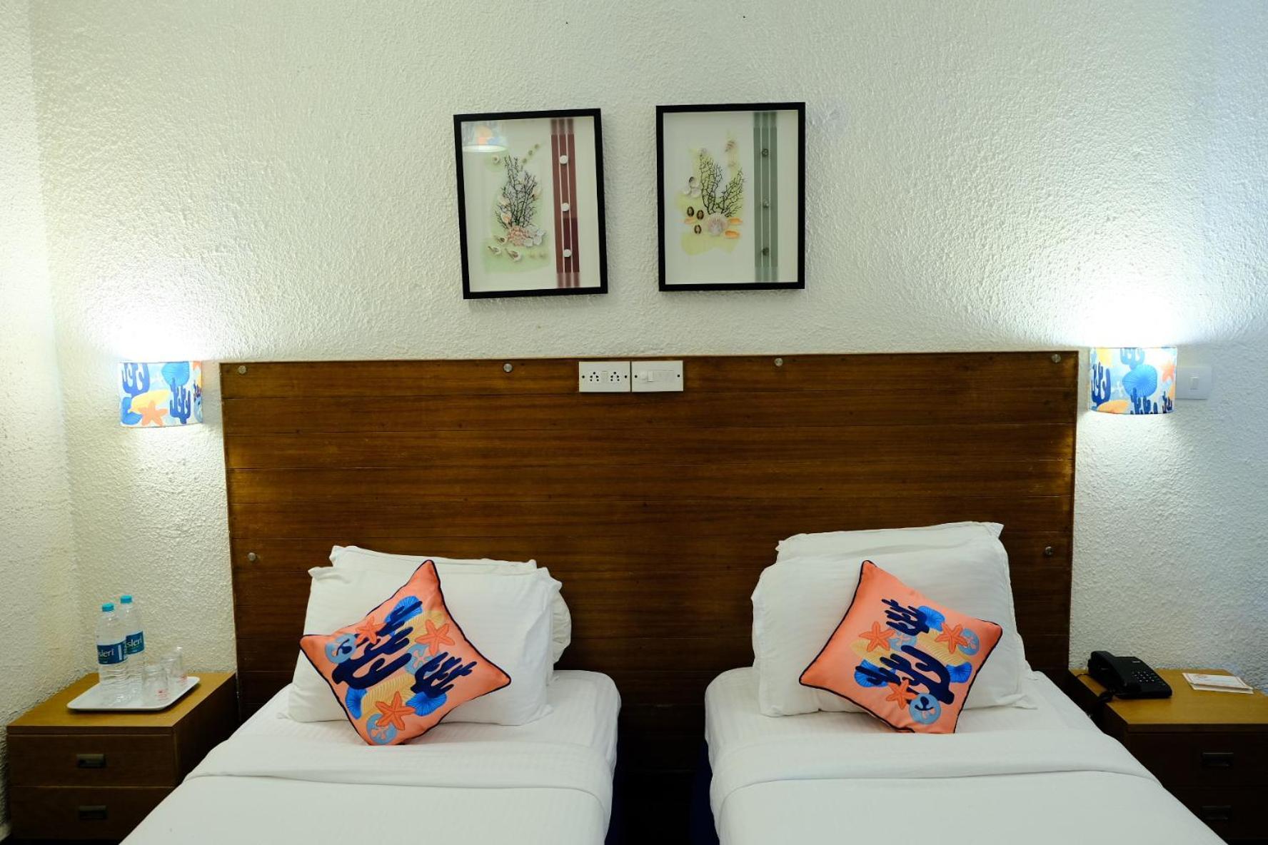 Bambolim Beach Resort Extérieur photo