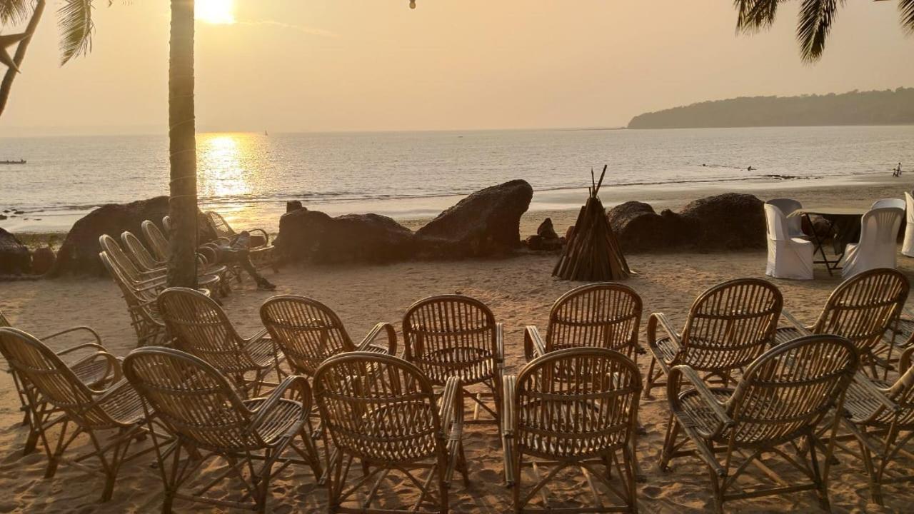 Bambolim Beach Resort Extérieur photo